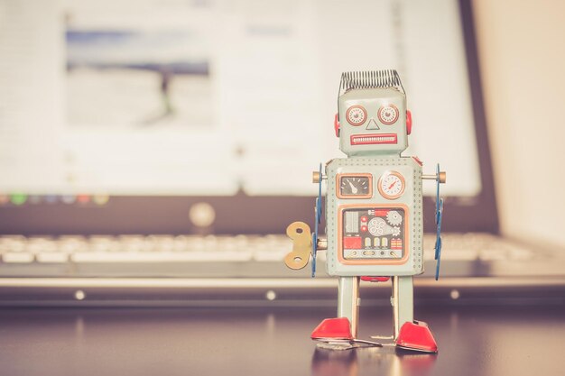 Symbol für einen Chatbot oder Social Bot und Algorithmen