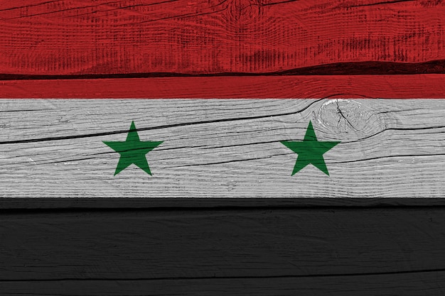 Syrien Flagge auf alten Holzbrett gemalt