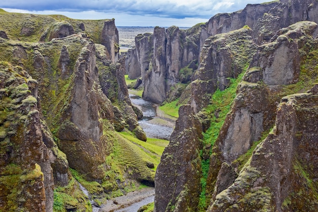 Szenische Fjadrargljufur-Schlucht in Island