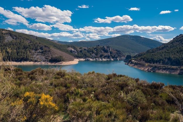 Szenische Landschaft von See camporredondo in Palencia, Kastilien y León, Spanien.