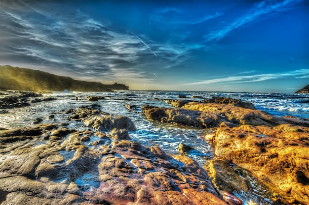 Szenisches Ufer in Porto Ferro-Strand Italien