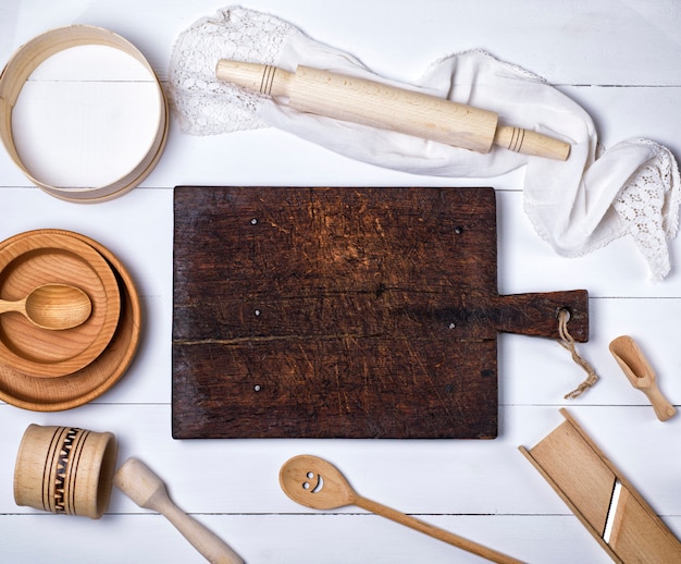 Tabla de cortar de cocina, rodillo, tamiz, placas de madera