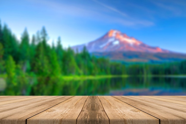 tabla de madera vacía para el fondo de la exhibición de productos