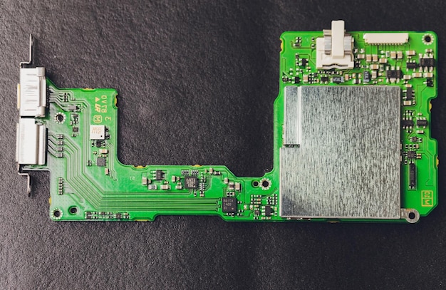 Tablas electrónicas de una cámara DSLR compacta