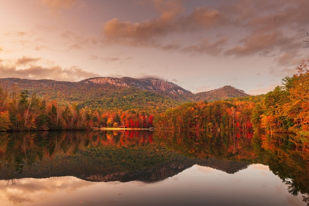 Foto table rock mountain pickens carolina del sur ee.uu.