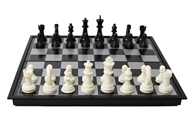 tablero de ajedrez con figuras