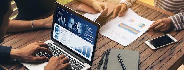 El tablero de datos de negocios proporciona análisis de inteligencia de negocios con comodidad