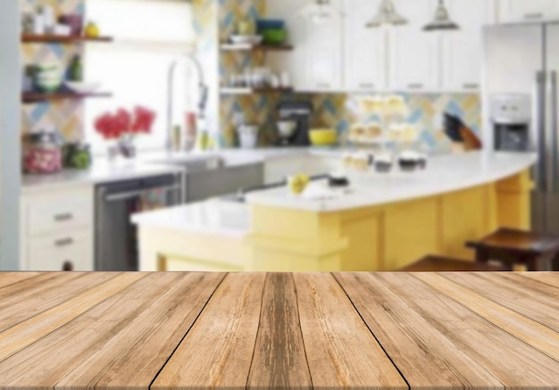 Tablero de madera mesa vacía fondo borroso cocina moderna