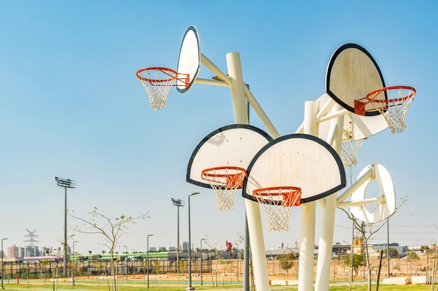 Tableros y aros de baloncesto