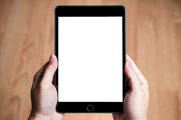 Tableta con pantalla en blanco closeup