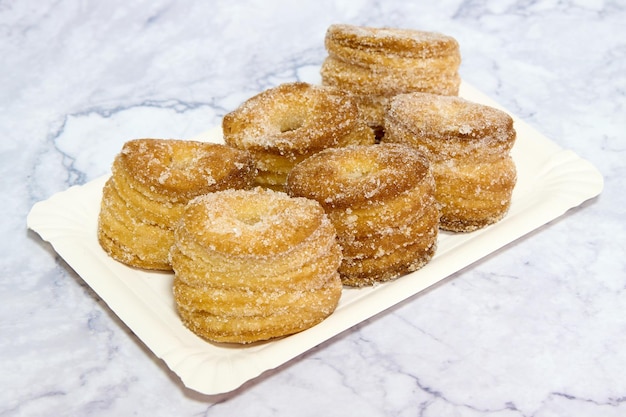 Tablett mit sechs Sherry-Donuts