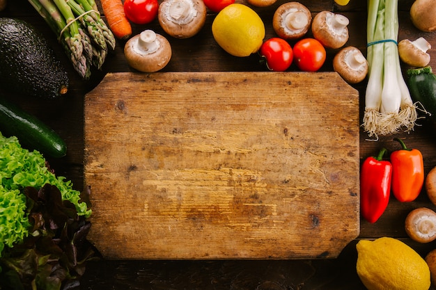 Tábua de cortar e legumes