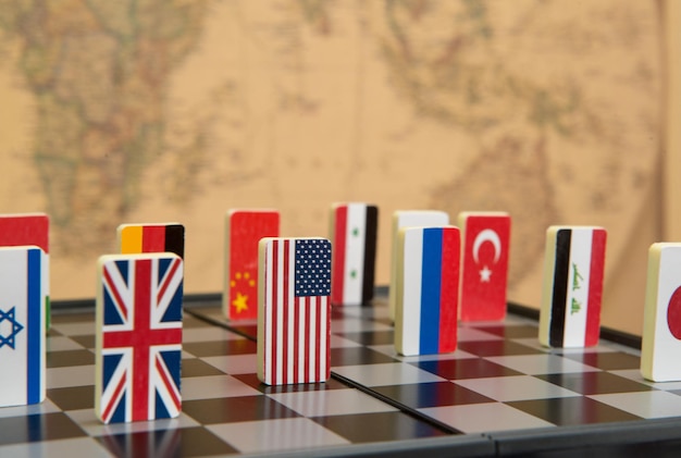 Tabuleiro de xadrez com bandeiras de países
