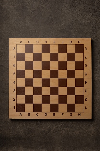 Tabuleiro de dama/xadrez em madeira veja como fazer..( Wooden board /  checkerboard see how to do it. 