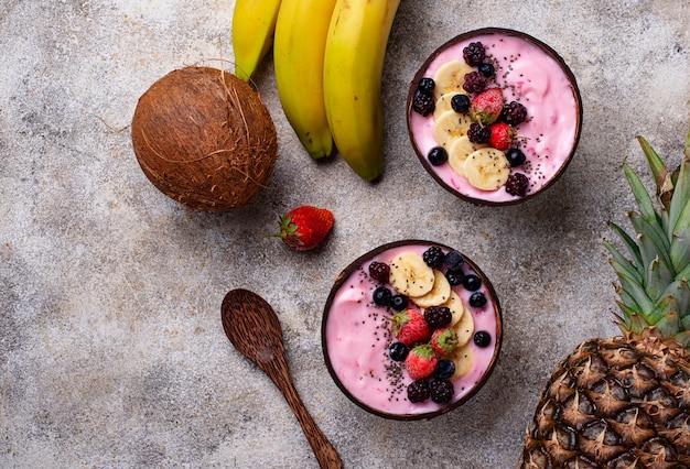 Taça de Açaí em placa de coco.