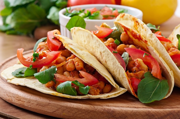 Tacos mit Hähnchen und Paprika