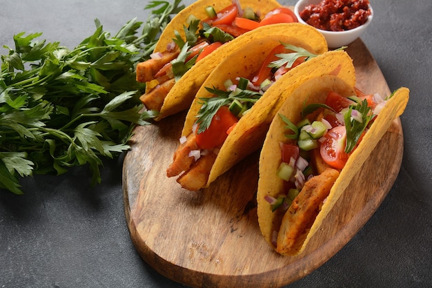 Tacos de pollo a la plancha y verduras