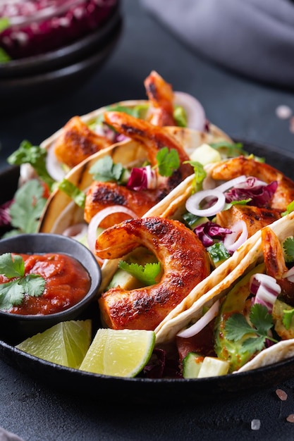 Tacos veganos de gambas a base de plantas