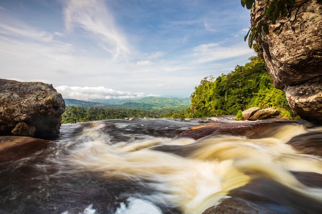 Tad-Loei-Nga-Wasserfall. Schöner Wasserfall in der Loei Provinz, Thailand.