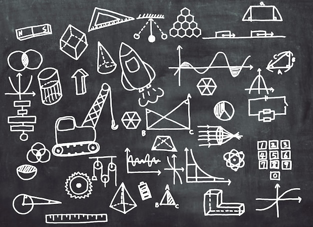 Tafel mit handgezeichneten mathematischen Symbolen. Bildungskonzept.