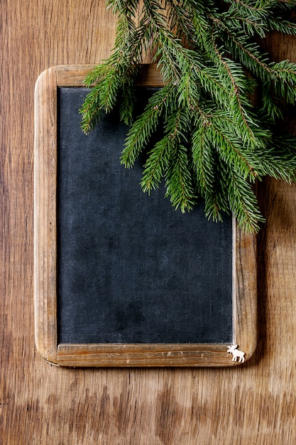 Tafel und Weihnachtsbaum