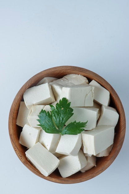 Tahu o tofu es un alimento popular en Indonesia elaborado con cuajada de soja