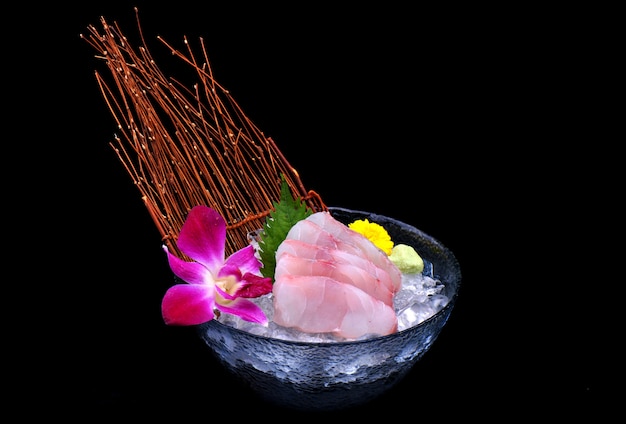 Tai sashimi de peixe japonês