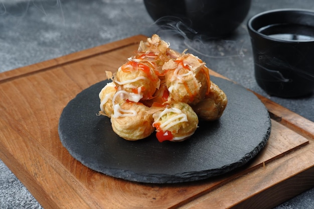 takoyaki é um dos petiscos japoneses populares