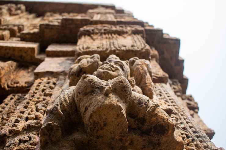Talla fina de esculturas Konark Sun Temple en India