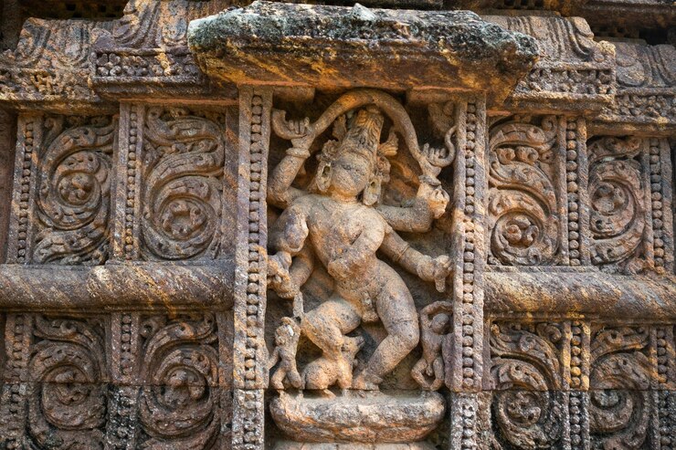 Talla fina de esculturas Konark Sun Temple en India