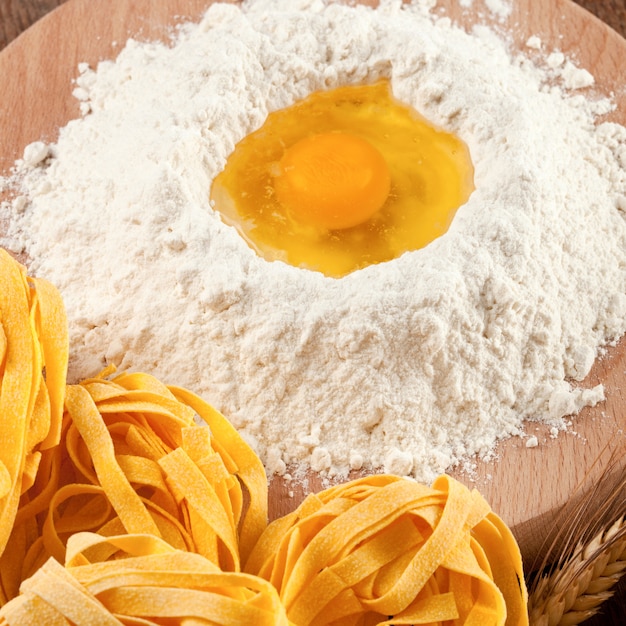 Tallarines de pasta italiana caseros