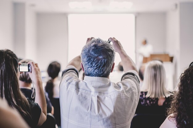 Taller de negocios y presentación Público en la sala de conferencias