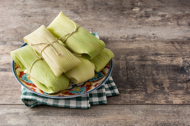 Tamales mexicanos de milho e frango