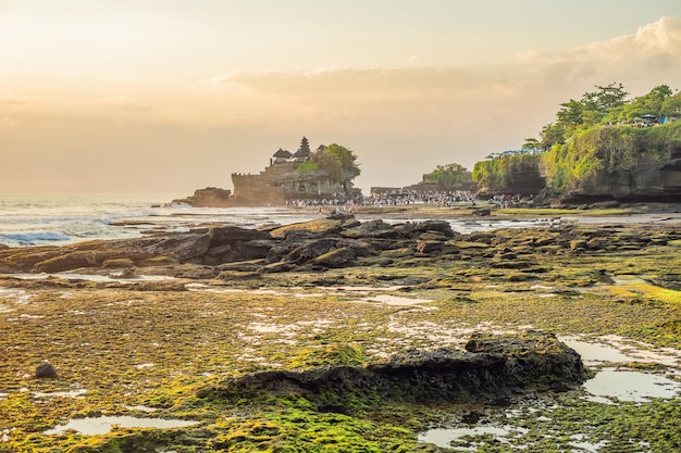 Tanah Lot - Tempel im Ozean Bali, Indonesien