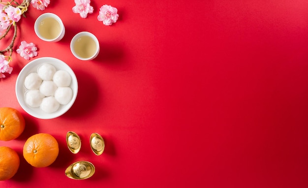 Tang Yuan (bolas de albóndigas dulces), una cocina tradicional china para mediados de otoño, Dongzhi (festival del solsticio de invierno) y el año nuevo chino.