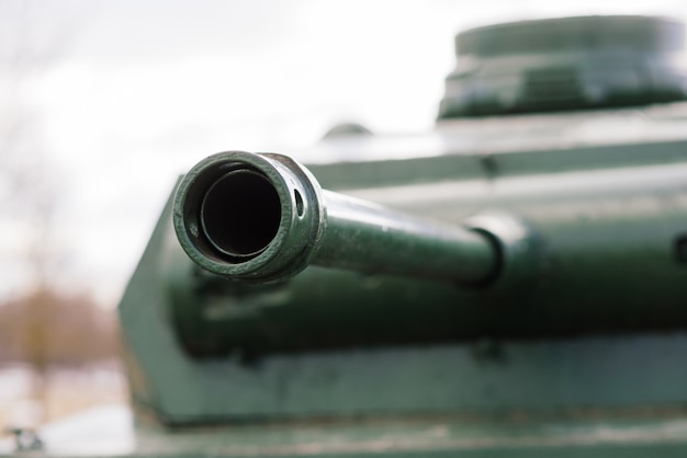 Tanques alemanes de guerra abandonados y sus detalles en el museo