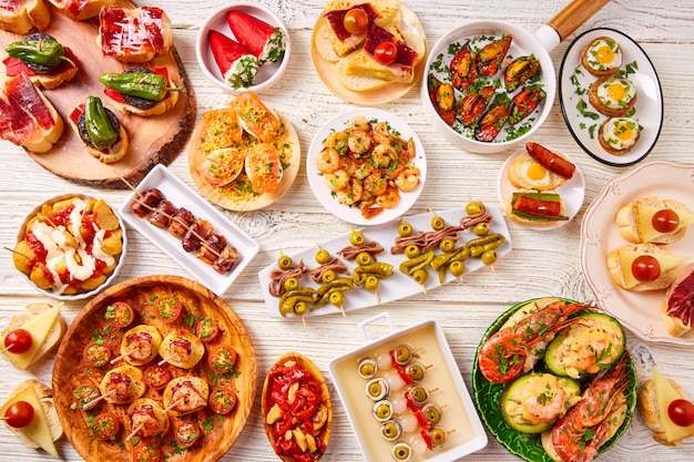 Tapas-Mix und Pinchos-Essen aus Spanien