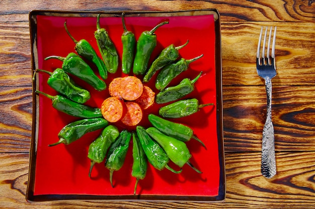 Foto tapas pimientos del padron paprika