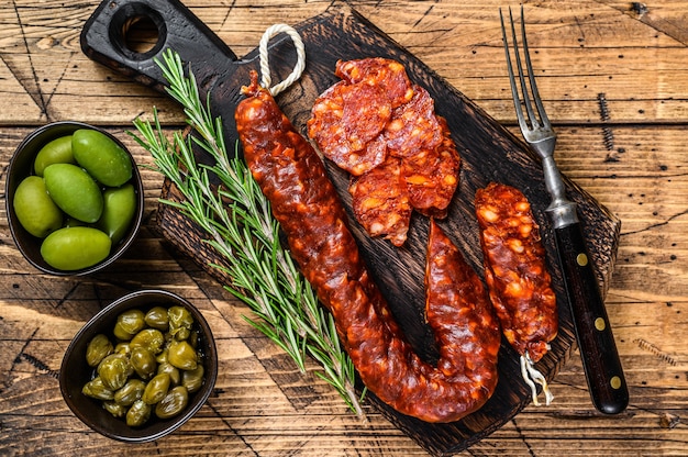 Tapas tradicionales españolas Chorizo salami en rodajas, chorizo