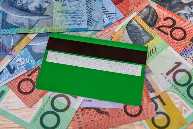 Tarjeta de crédito en dólar australiano cerrar