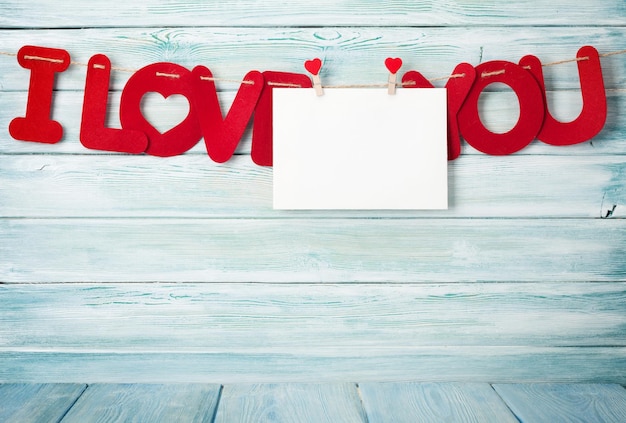 Tarjeta de felicitación del día de San Valentín con palabras de te amo