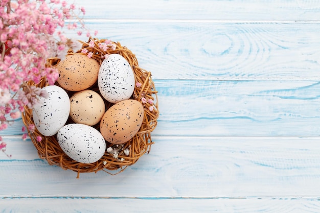 Tarjeta de felicitación de Pascua con huevos de Pascua