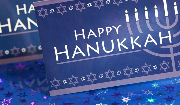 Foto tarjeta feliz de hanukkah