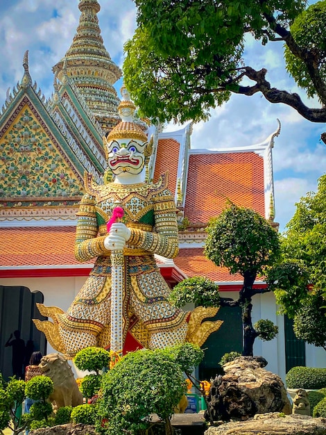 La tarjeta de visita de la capital de Tailandia es el templo budista Wat Arun Temple of Dawn que se encuentra a orillas del río Chao Phraya