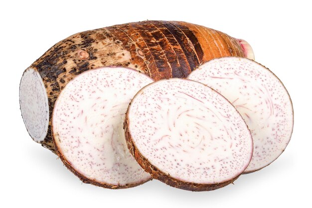 Taro aislado en el fondo blanco