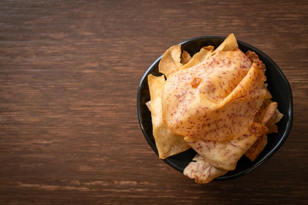 Taro Chips Taro frito o al horno en rodajas