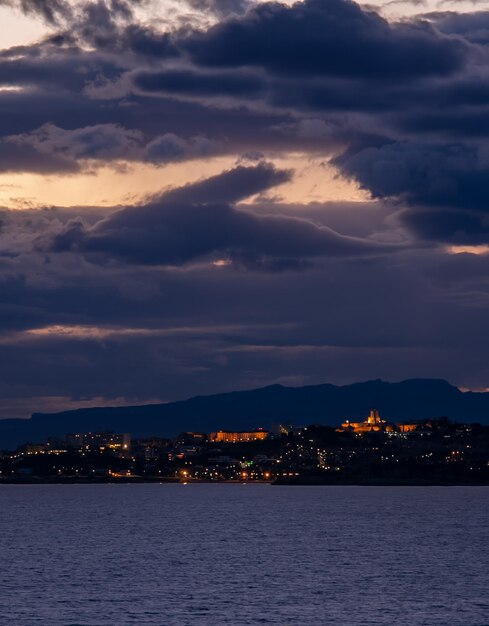 Foto tarragona a lo lejos (em inglês)