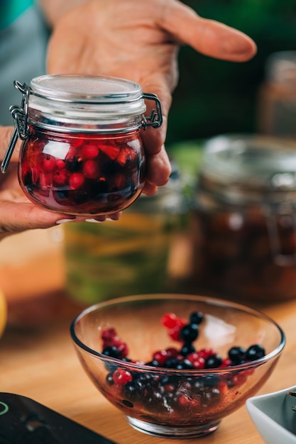 Tarro con Frutas Fermentadas