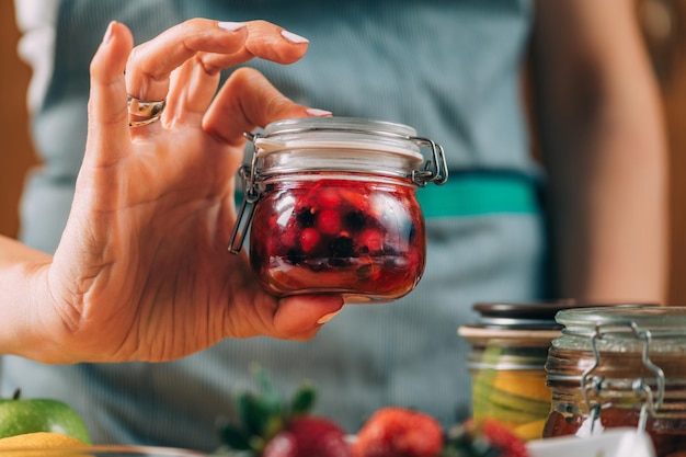 Tarro con Frutas Fermentadas