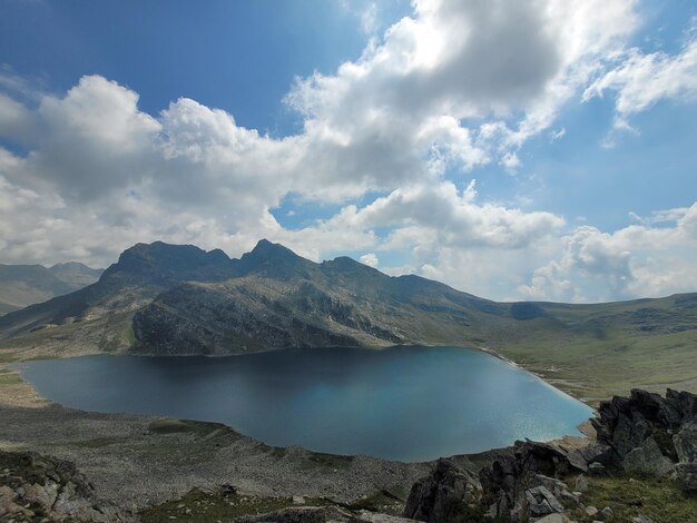 Foto tarsar marsar trek im wunderschönen kaschmir